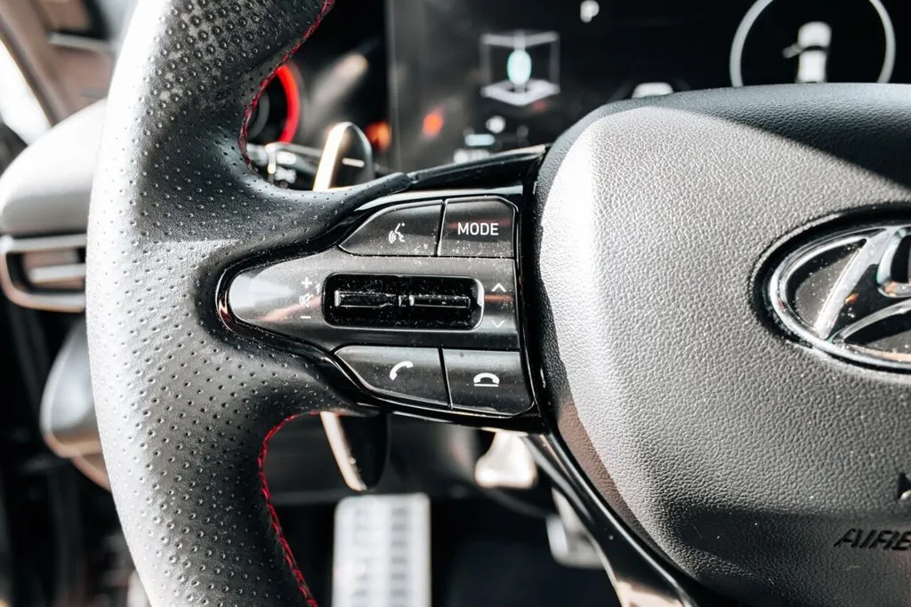 Hyundai Elantra photo 15