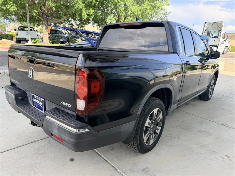 Honda Ridgeline photo 7