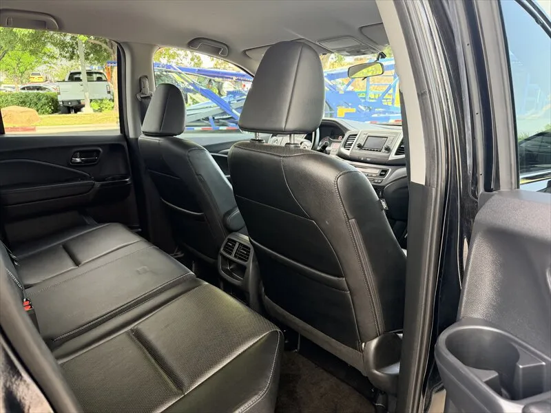 Honda Ridgeline photo 16