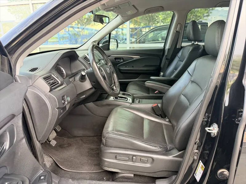 Honda Ridgeline photo 10