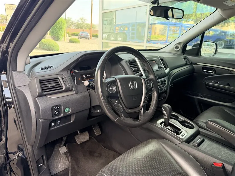 Honda Ridgeline photo 8