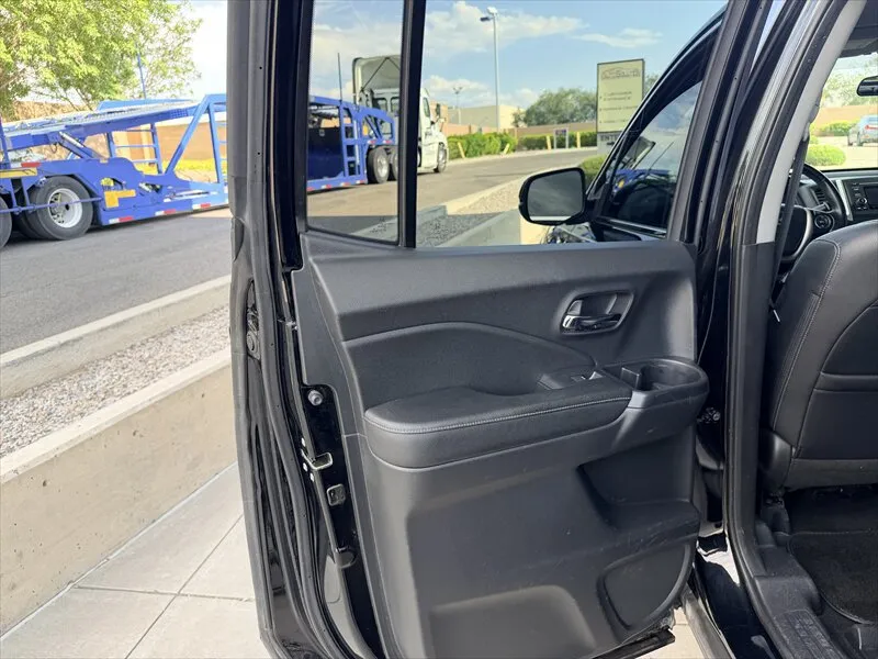 Honda Ridgeline photo 15