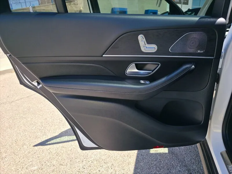 Mercedes-Benz GLS photo 15