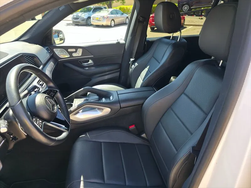 Mercedes-Benz GLS photo 14