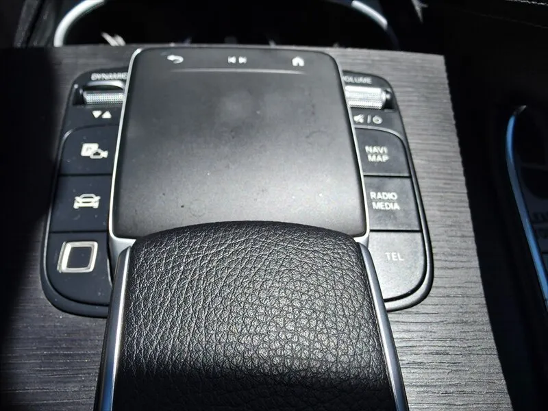 Mercedes-Benz GLS photo 31