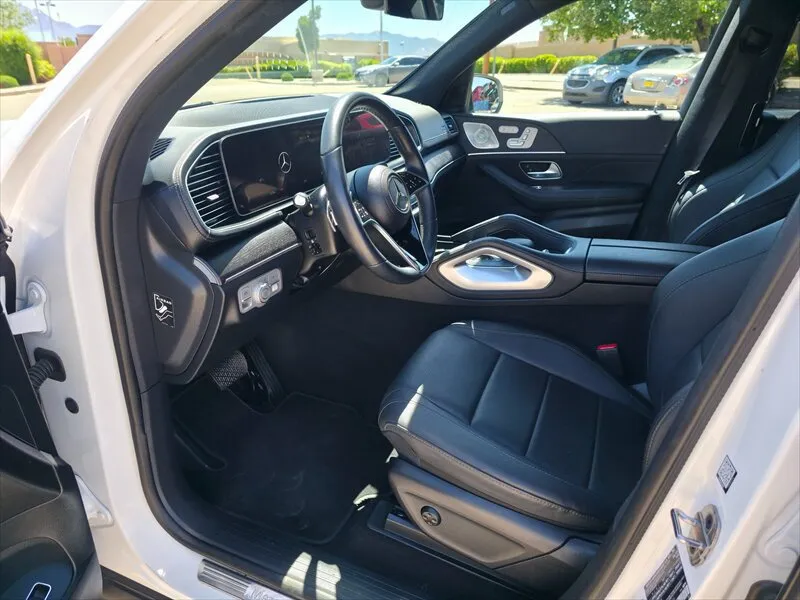 Mercedes-Benz GLS photo 13