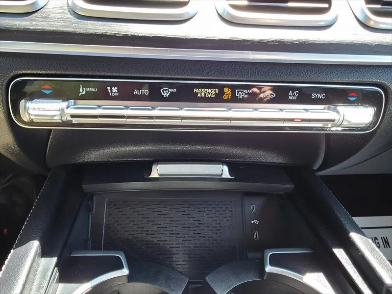 Mercedes-Benz GLS photo 30