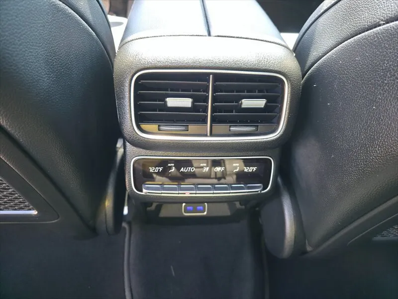 Mercedes-Benz GLS photo 37