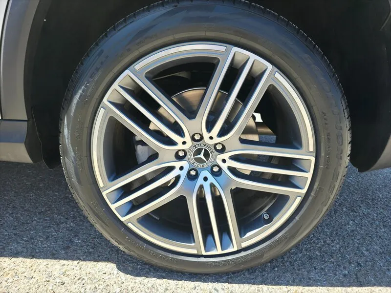 Mercedes-Benz GLS photo 45