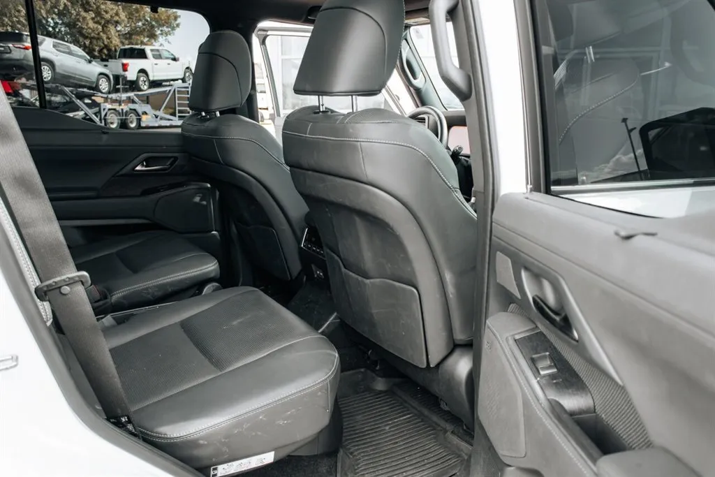 Lexus GX photo 33