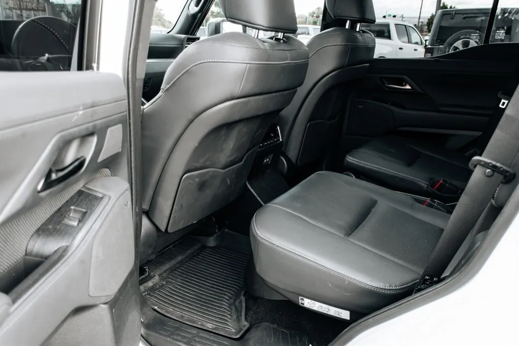 Lexus GX photo 25