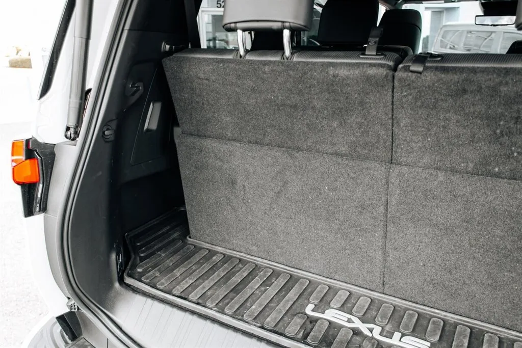 Lexus GX photo 30