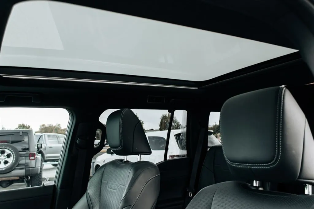 Lexus GX photo 24