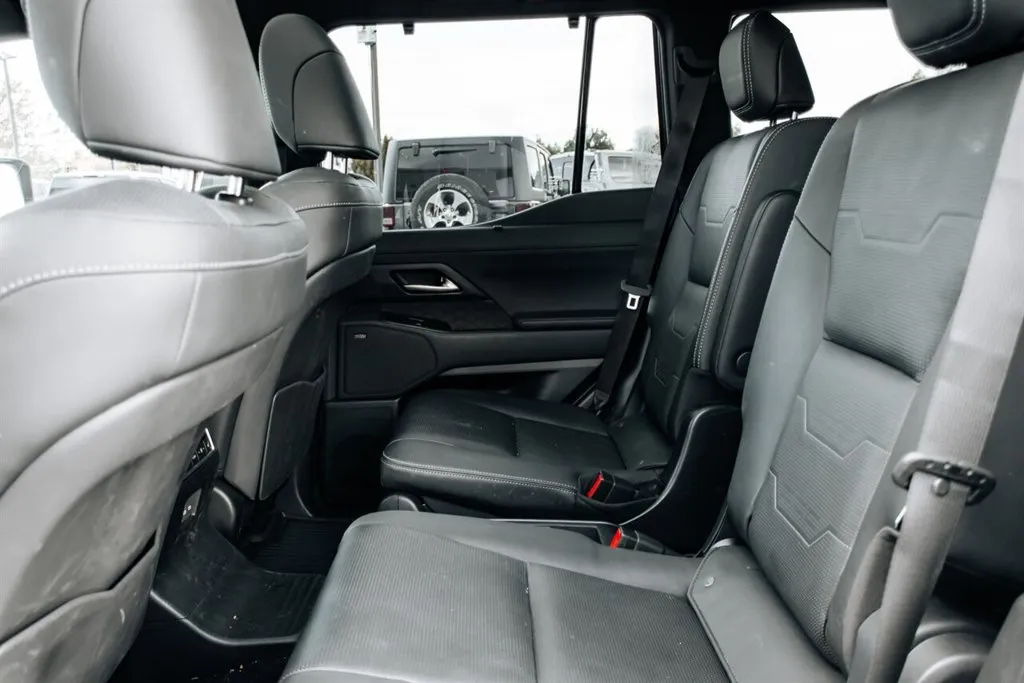 Lexus GX photo 26