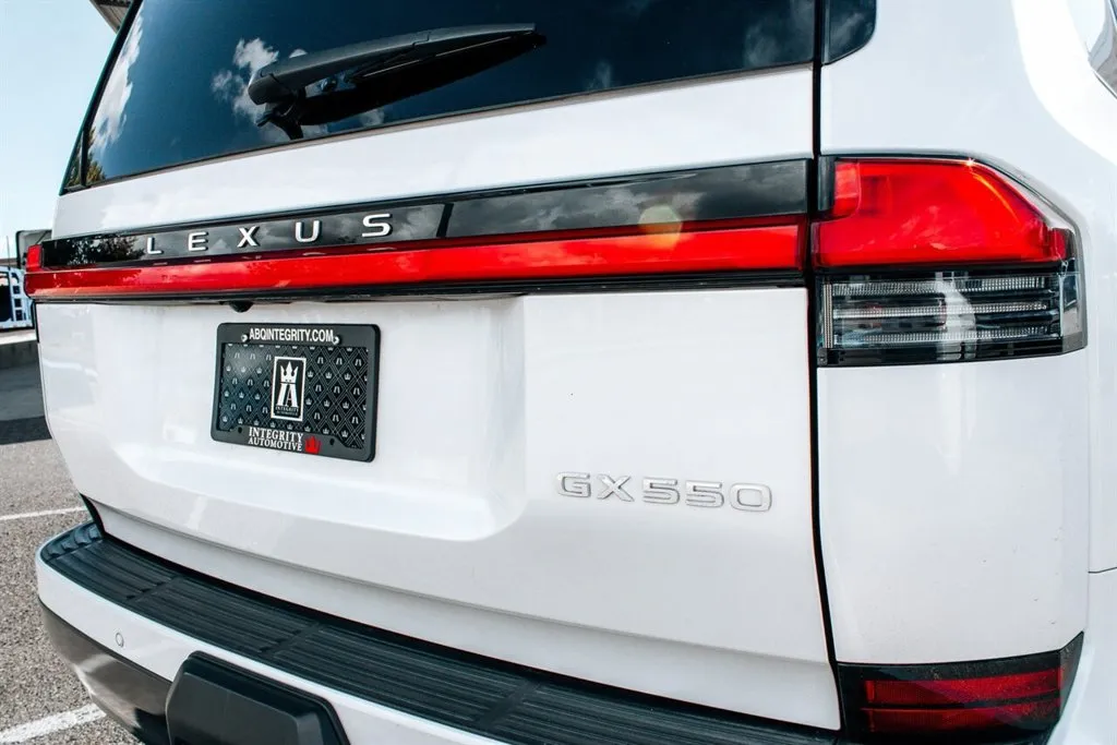 Lexus GX photo 12