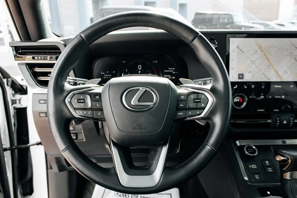 Lexus GX photo 16