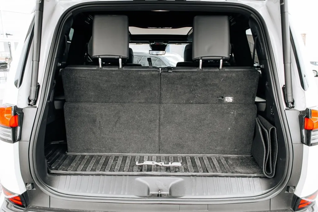 Lexus GX photo 31
