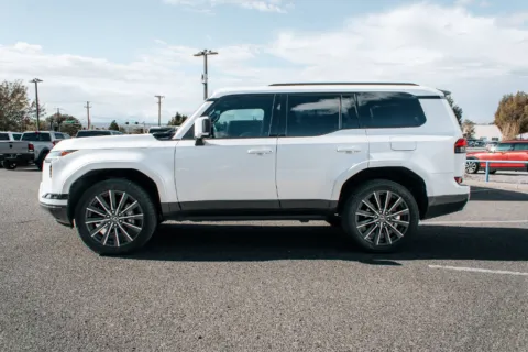 More photos of 2024 Lexus GX 550 Luxury+ at Integrity Automotive Alameda, NM