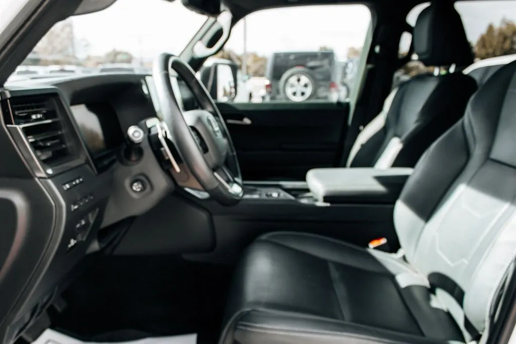 Lexus GX photo 15