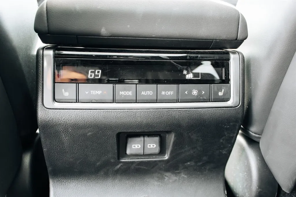Lexus GX photo 29