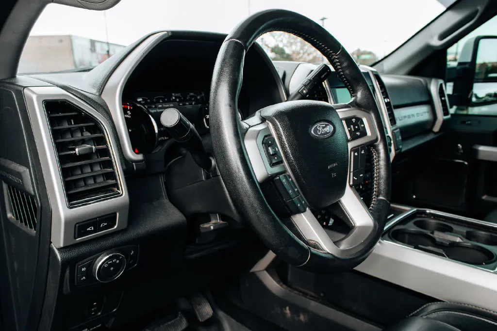 Ford F-250SD photo 15