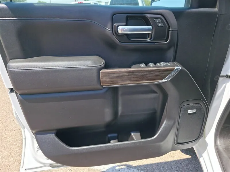 Chevrolet Silverado photo 15