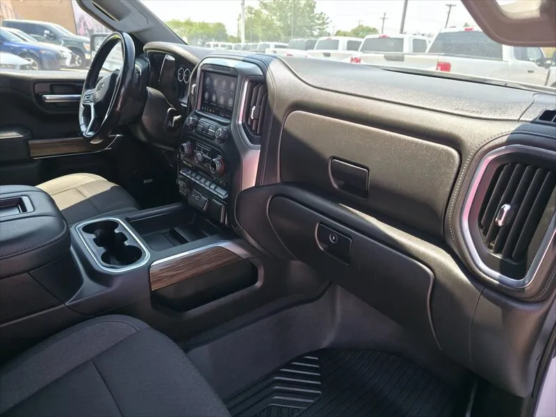Chevrolet Silverado photo 26