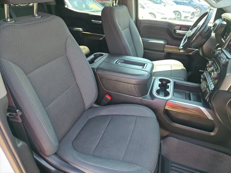 Chevrolet Silverado photo 27