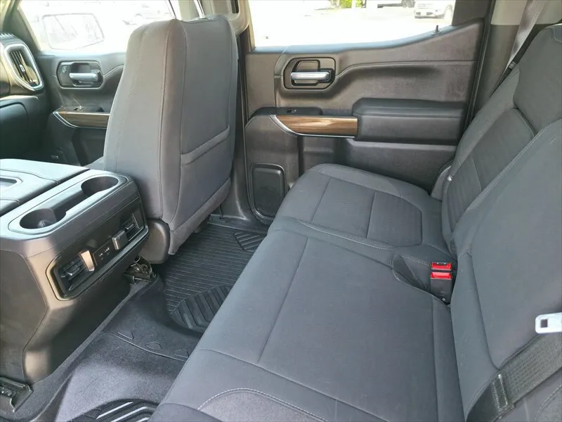 Chevrolet Silverado photo 21