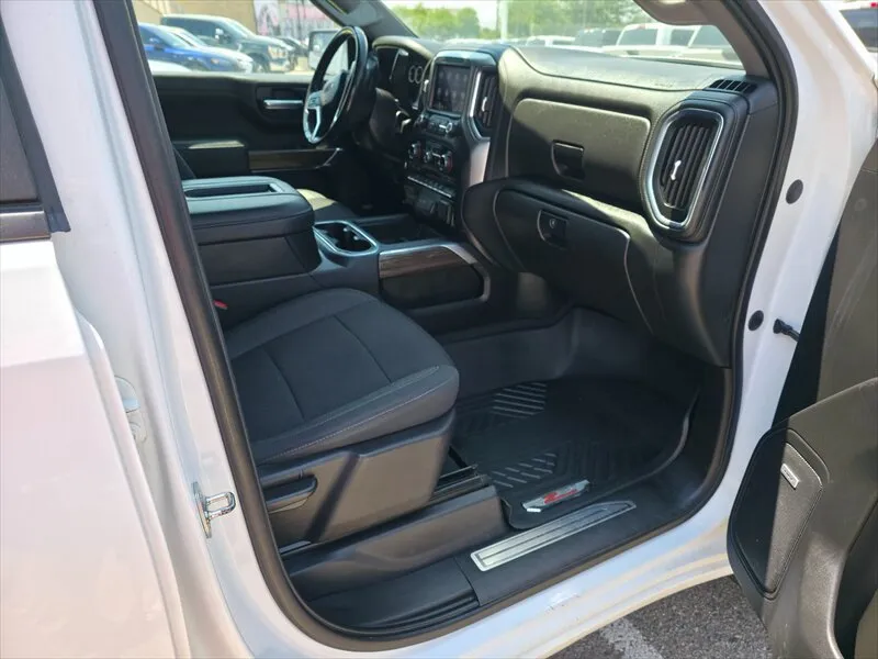 Chevrolet Silverado photo 25