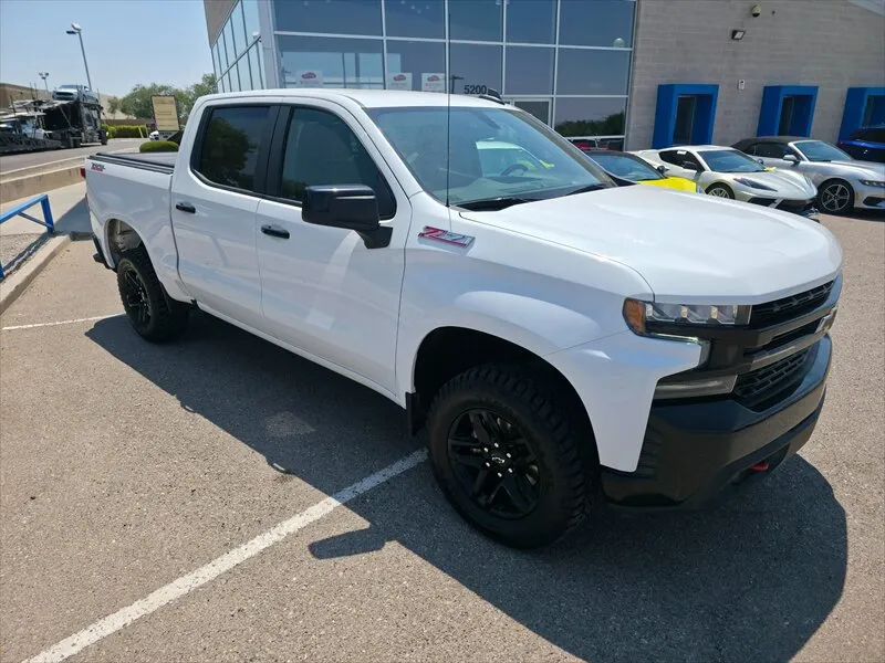 Chevrolet Silverado photo 6