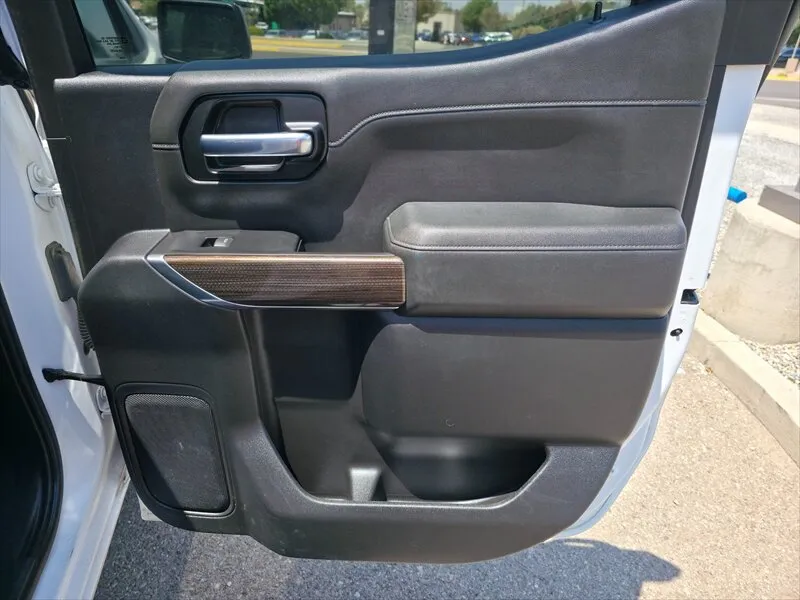 Chevrolet Silverado photo 28