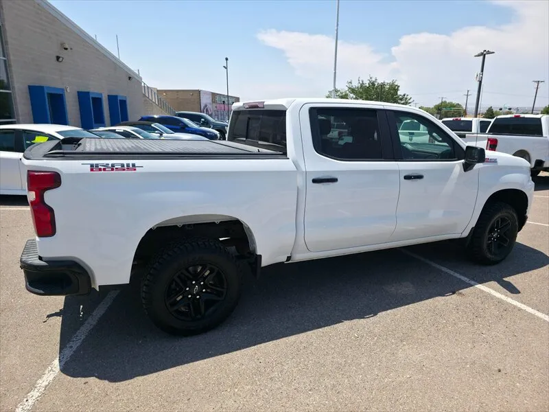 Chevrolet Silverado photo 8