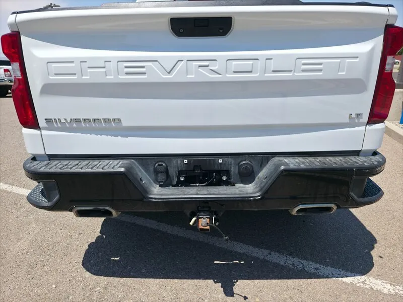 Chevrolet Silverado photo 9