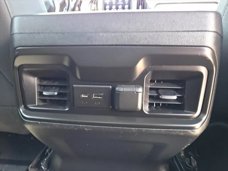 Chevrolet Silverado photo 31