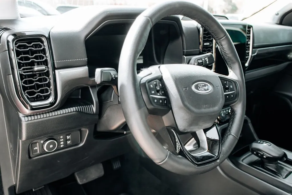 Ford Ranger photo 16