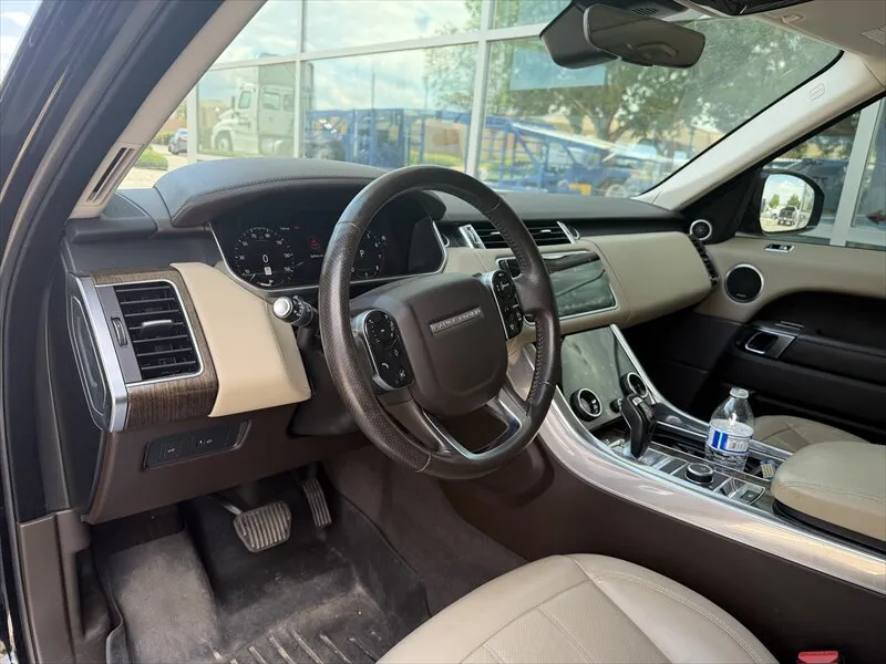 Land Rover Range Rover Sport photo 22