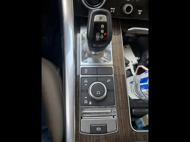 Land Rover Range Rover Sport photo 12
