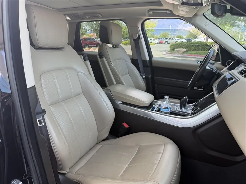Land Rover Range Rover Sport photo 17