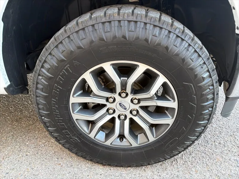 Ford F-150 photo 26