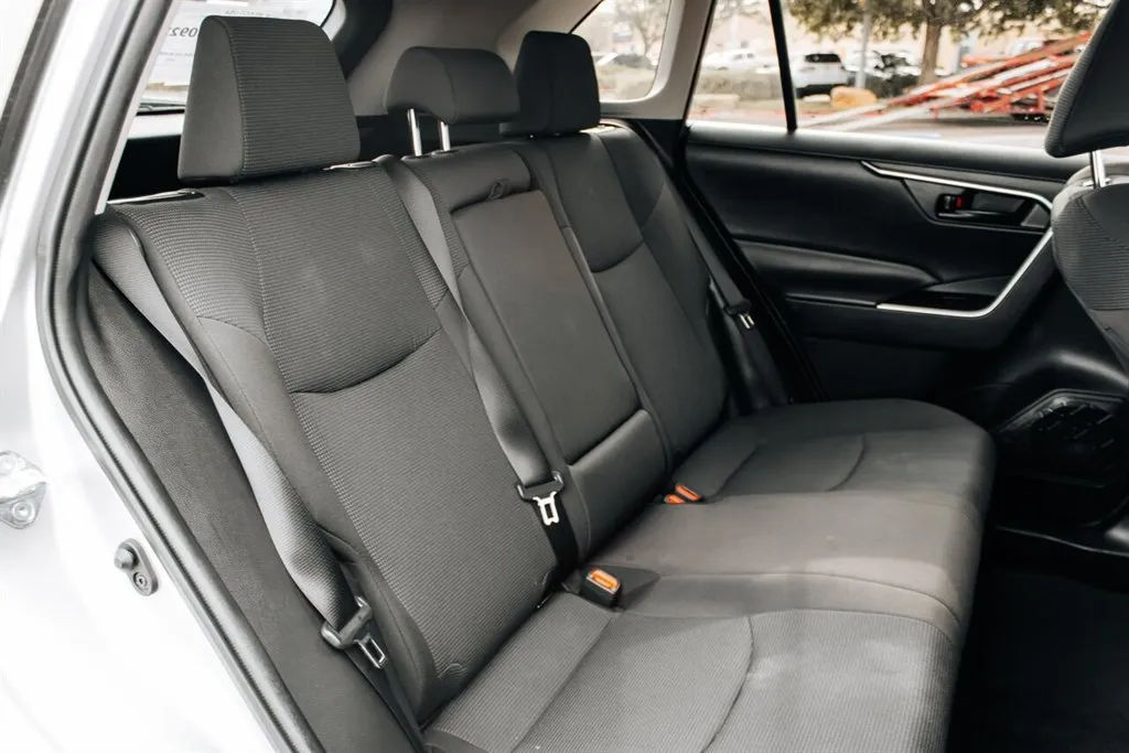 Toyota RAV4 photo 31