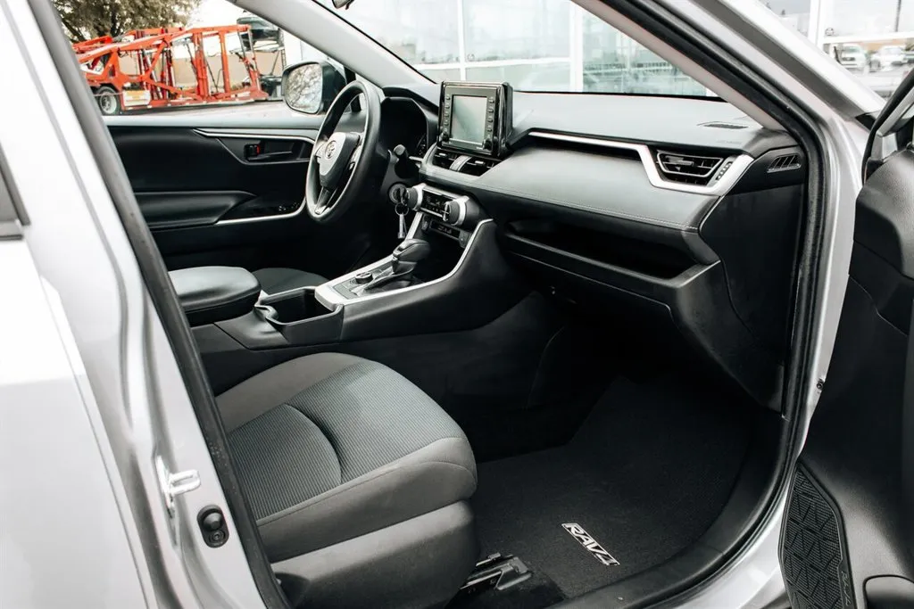 Toyota RAV4 photo 32