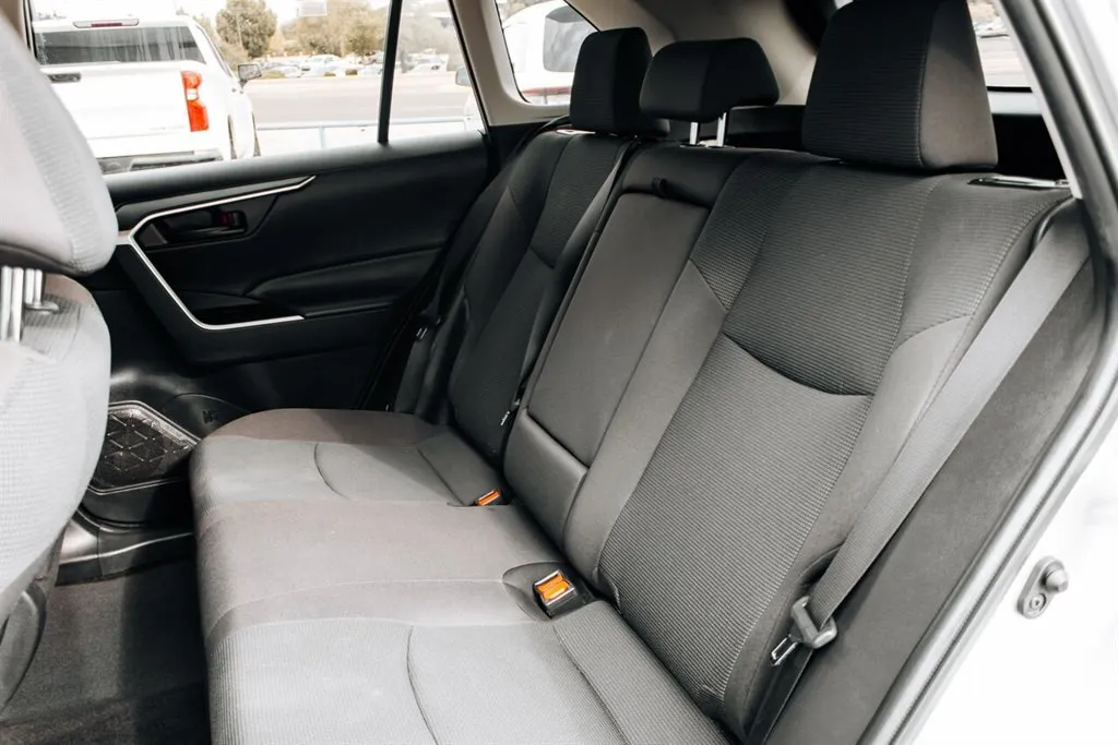 Toyota RAV4 photo 25