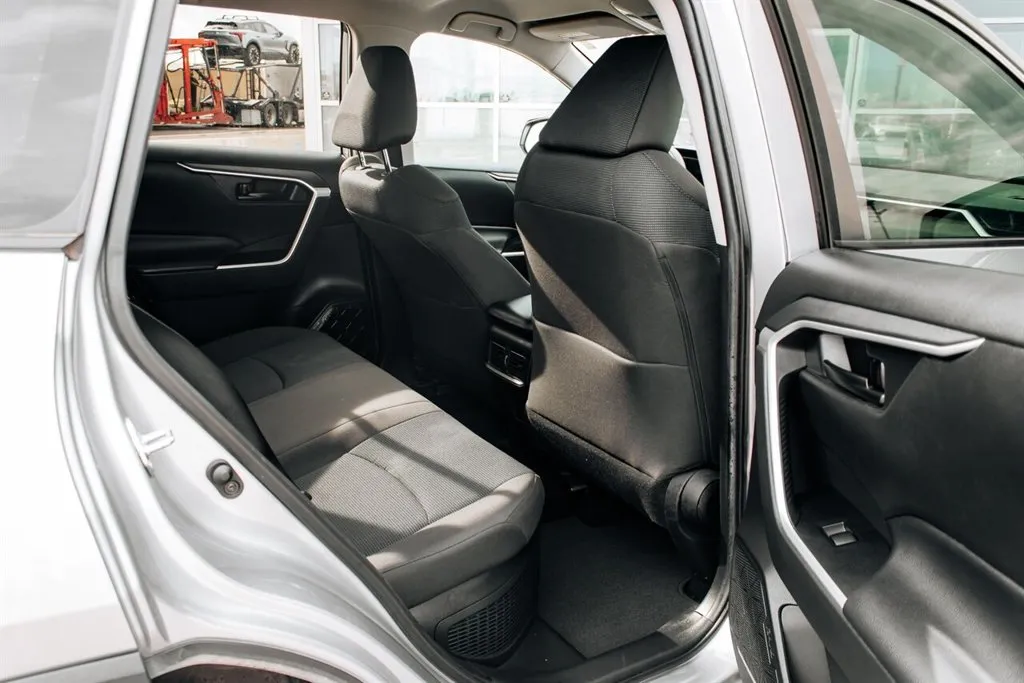 Toyota RAV4 photo 29