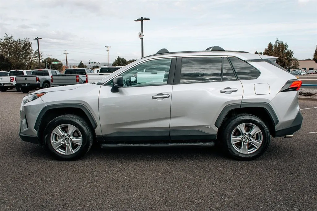 Toyota RAV4 photo 4