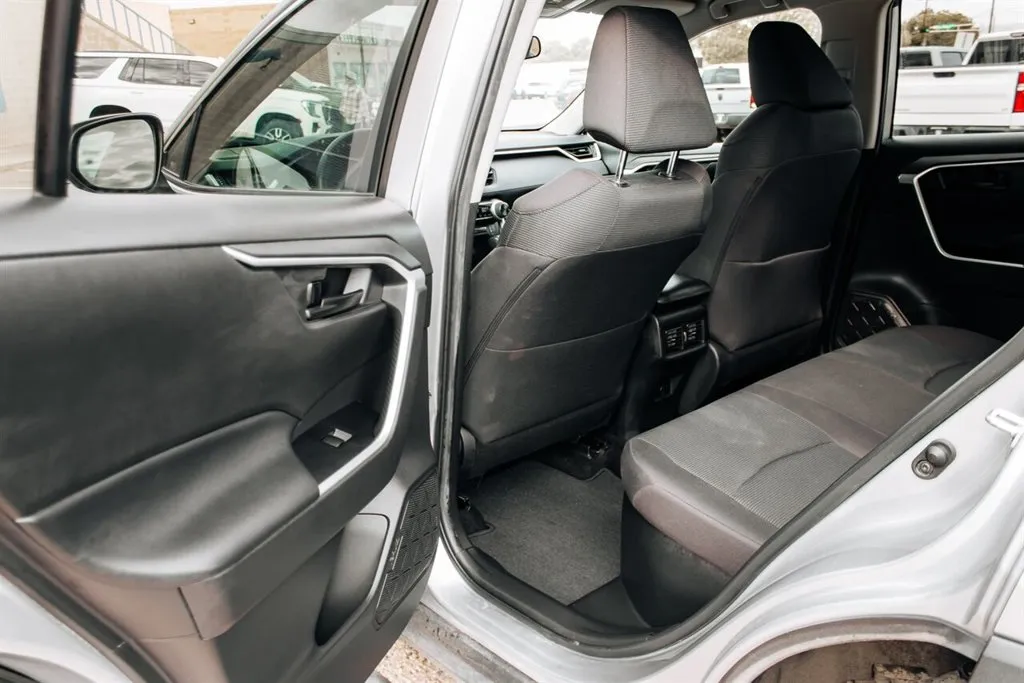 Toyota RAV4 photo 23
