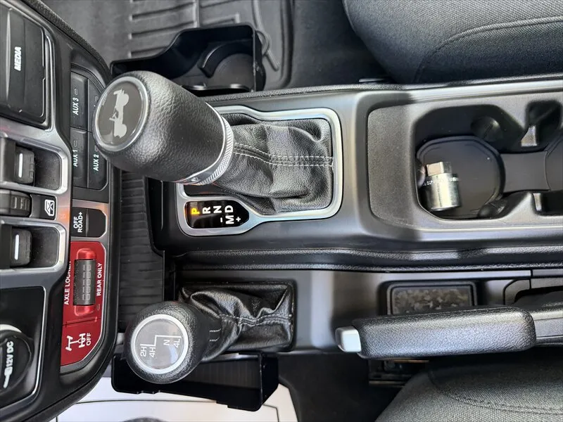 Jeep Wrangler photo 31