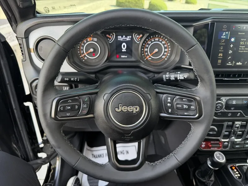 Jeep Wrangler photo 27