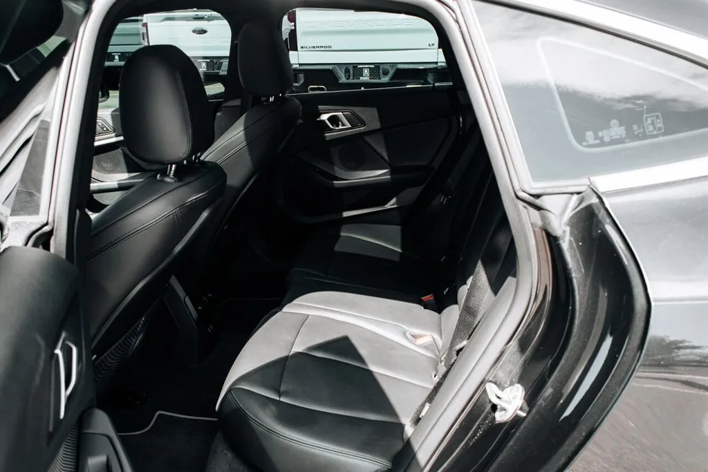 BMW 2 Series photo 25