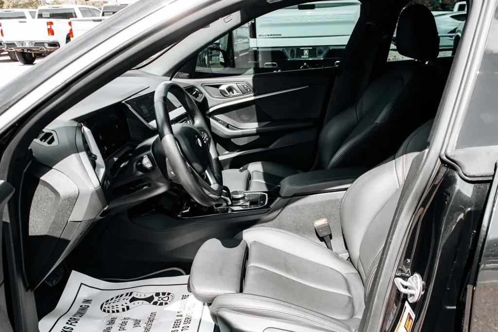 BMW 2 Series photo 14